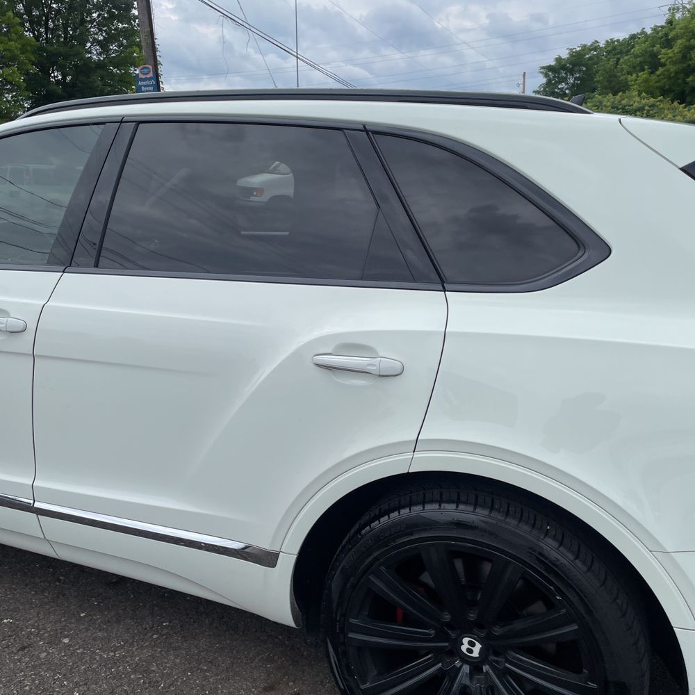 2017 Bentley Bentayga Base