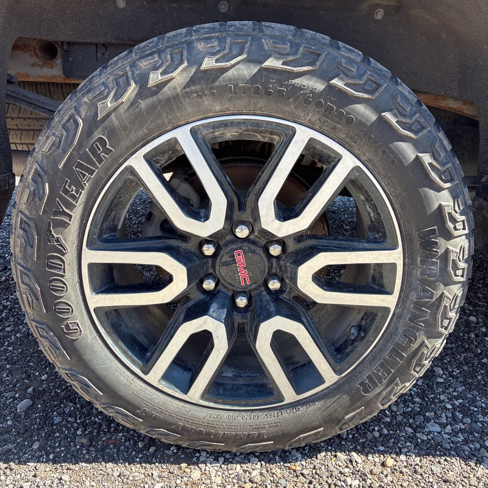 2023 GMC Sierra 1500 AT4