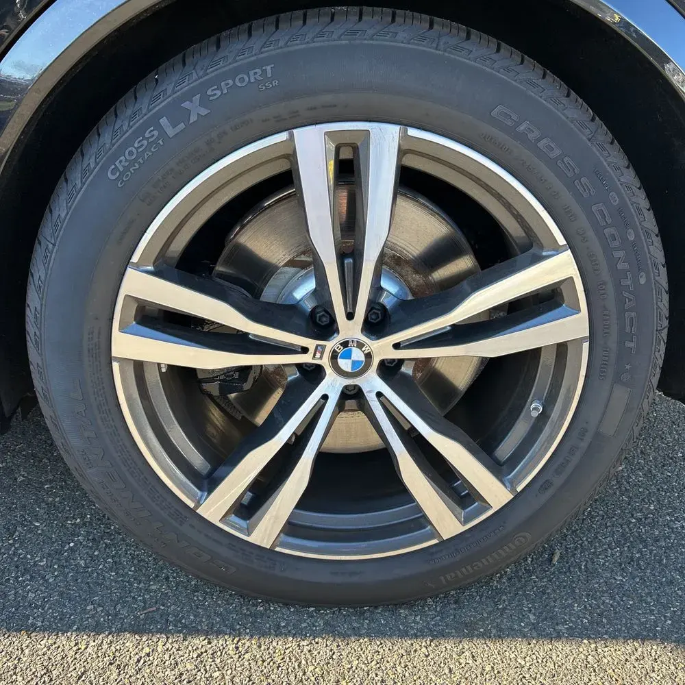 2025 BMW X7 M60i