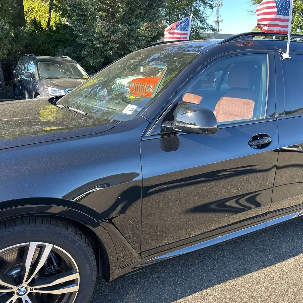 2025 BMW X7 M60i
