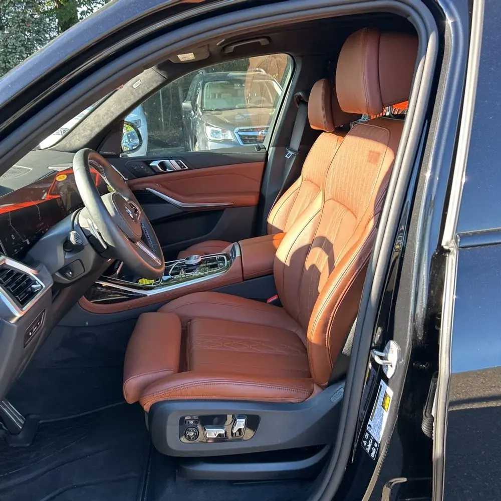 2025 BMW X7 M60i