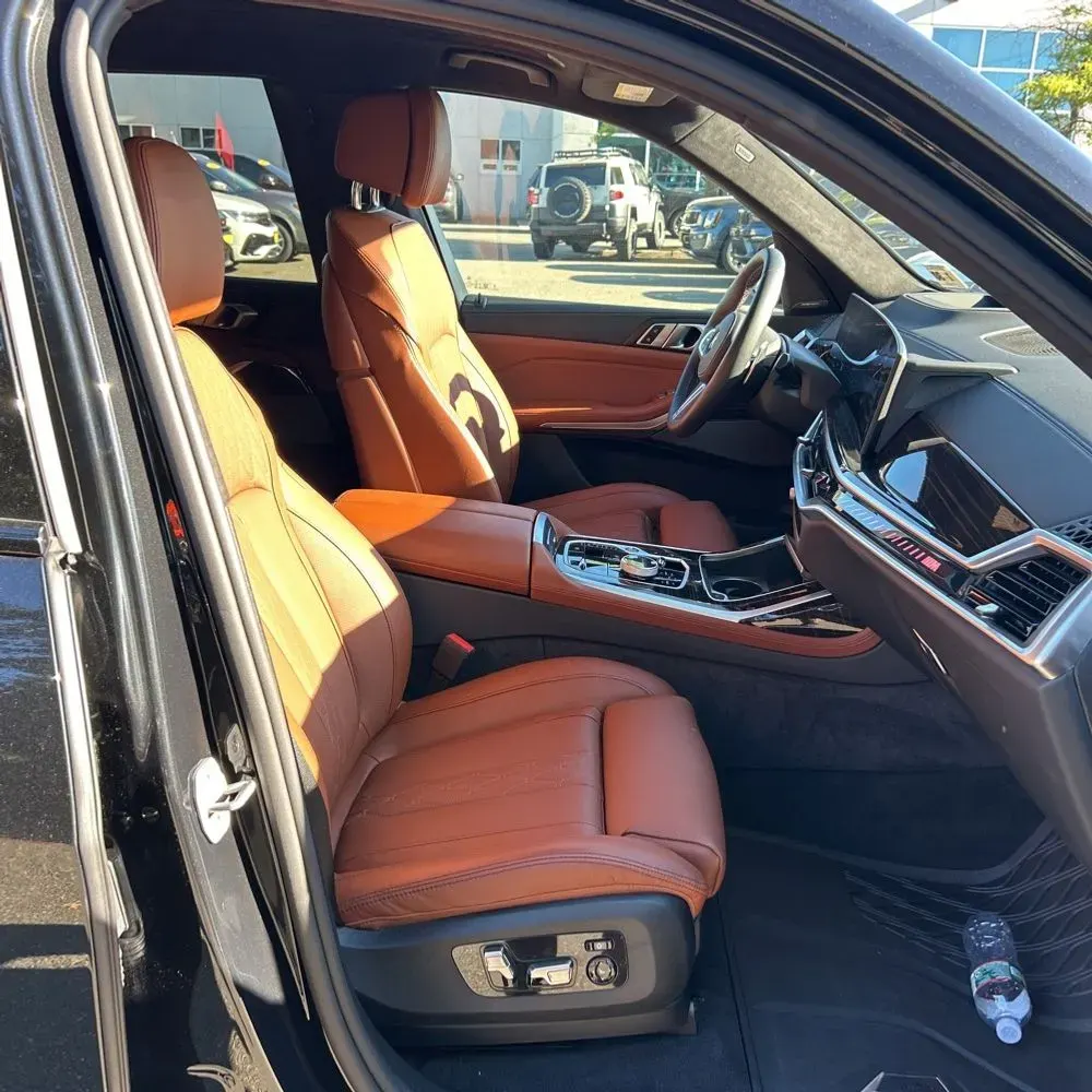 2025 BMW X7 M60i