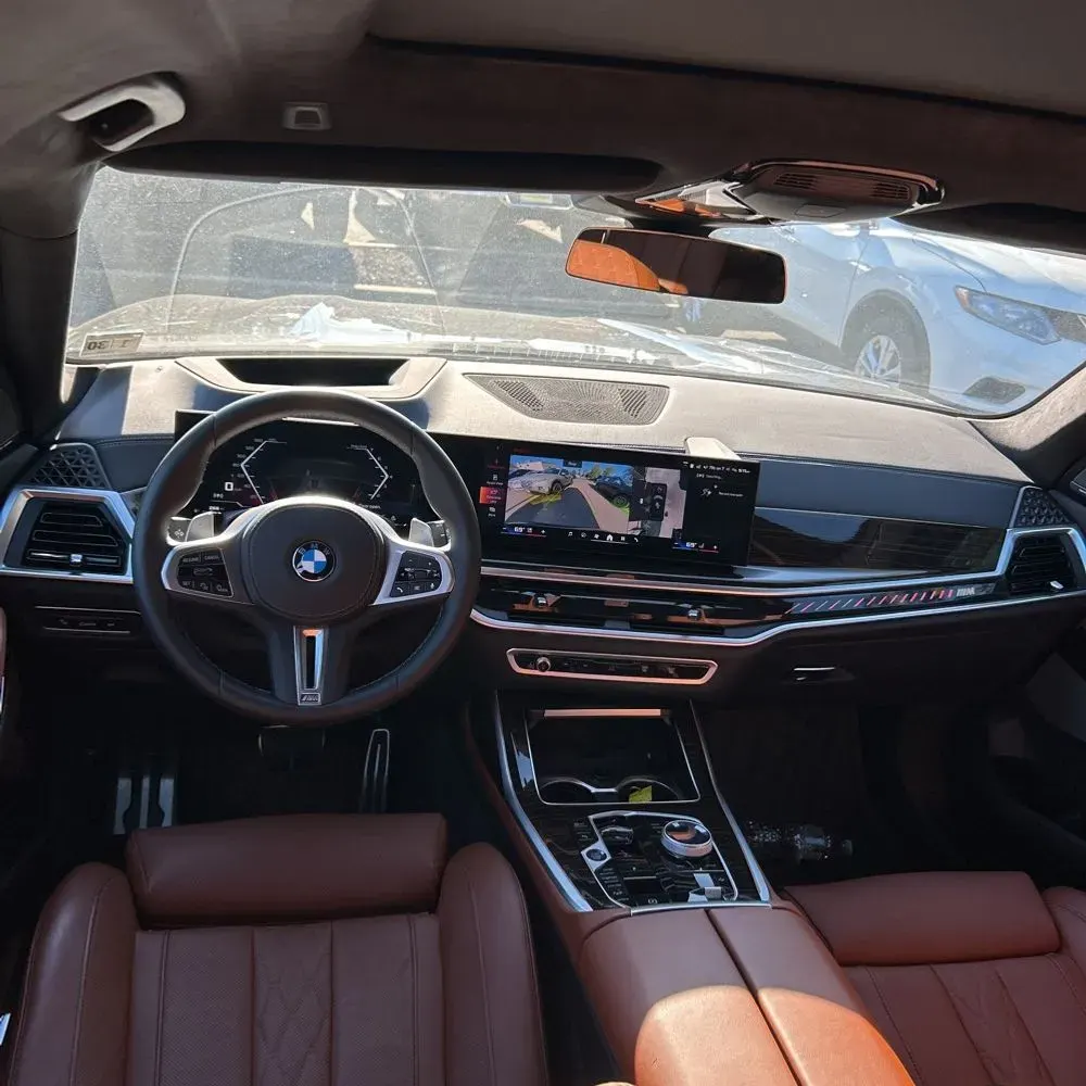 2025 BMW X7 M60i