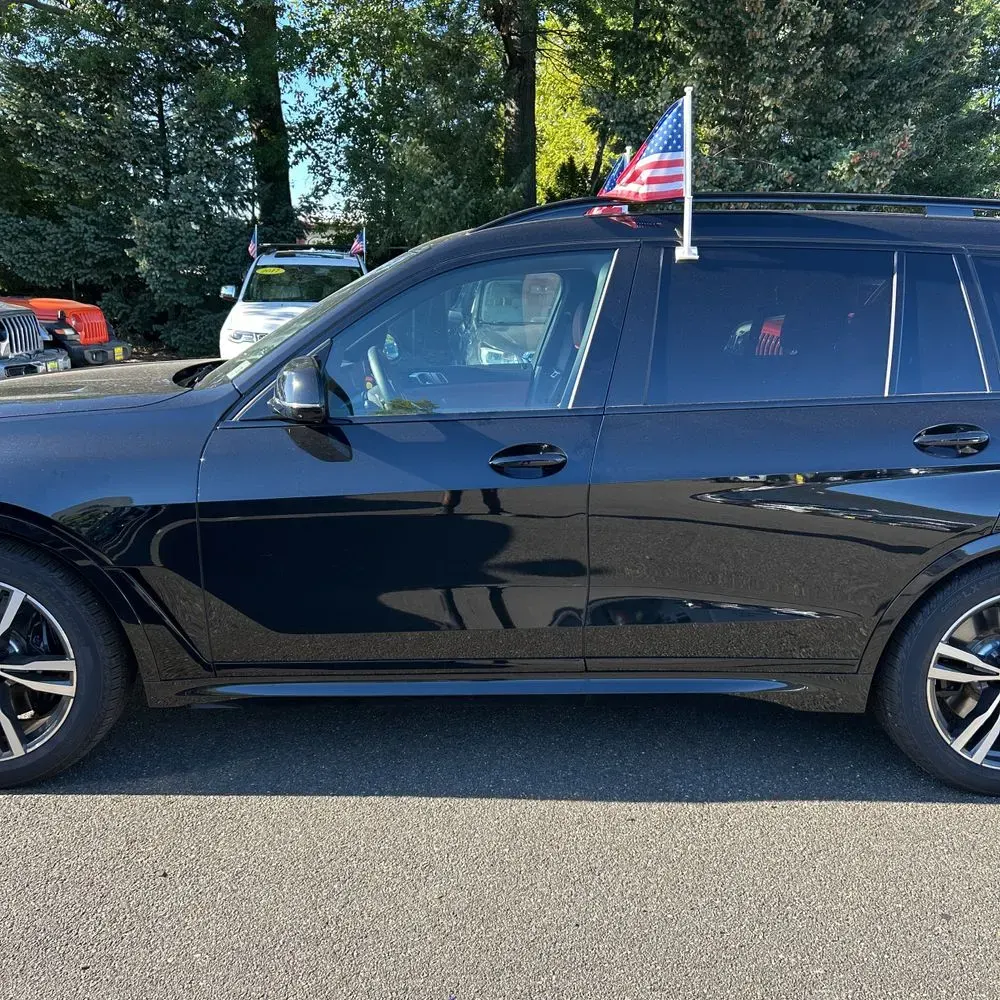 2025 BMW X7 M60i