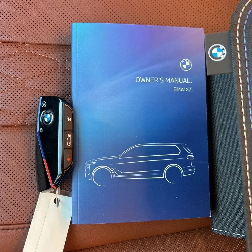 2025 BMW X7 M60i