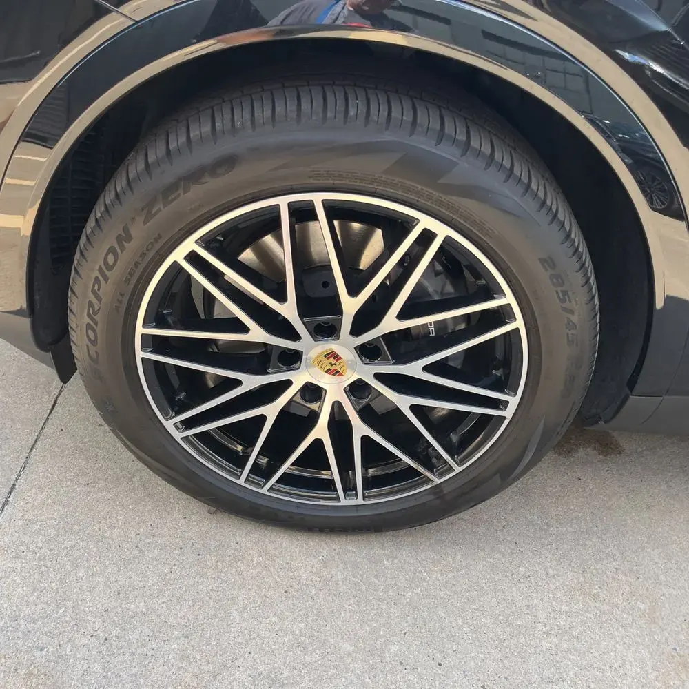 2024 Porsche Cayenne Base