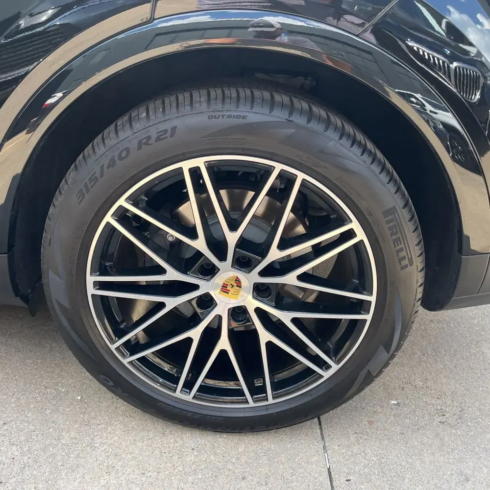 2024 Porsche Cayenne Base