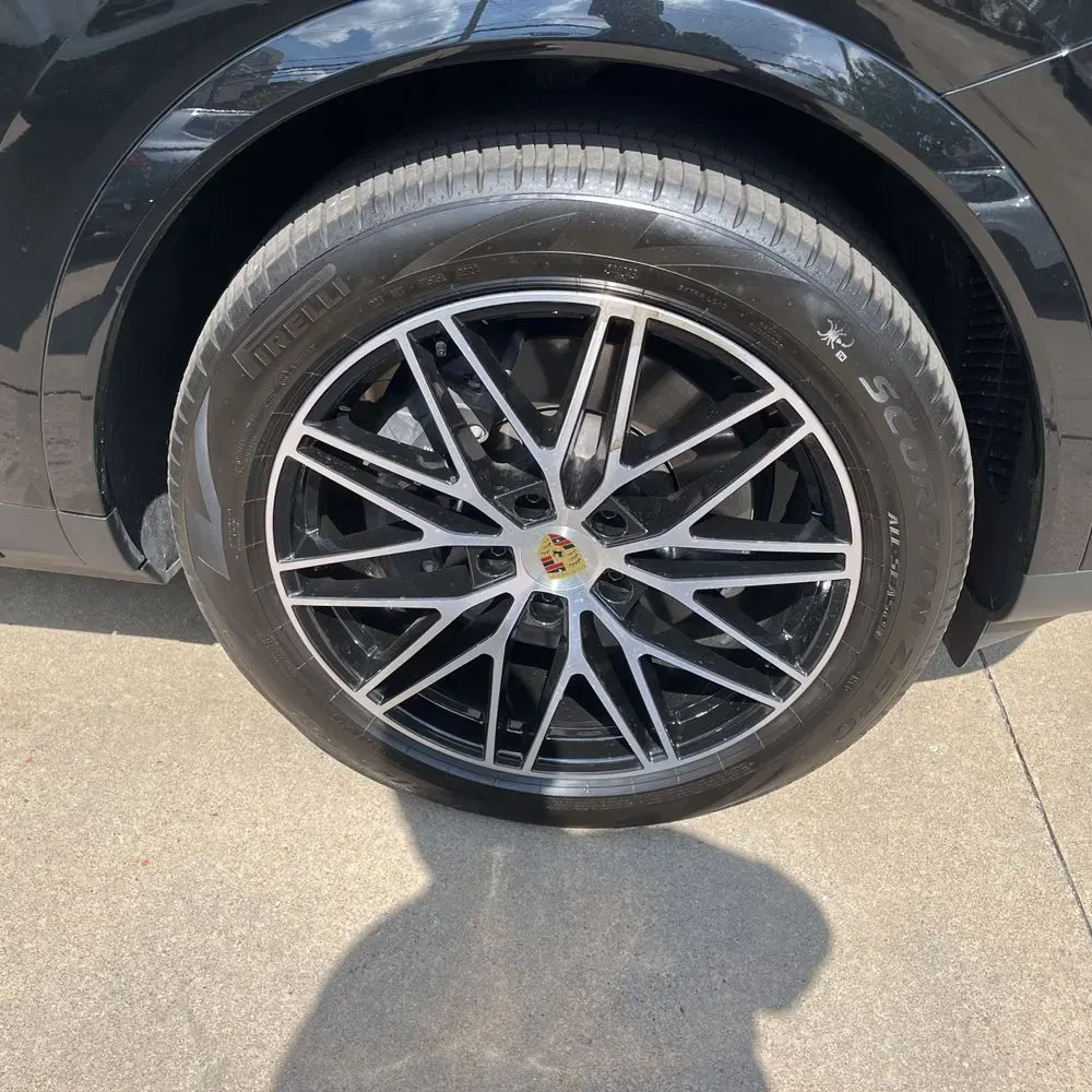2024 Porsche Cayenne Base