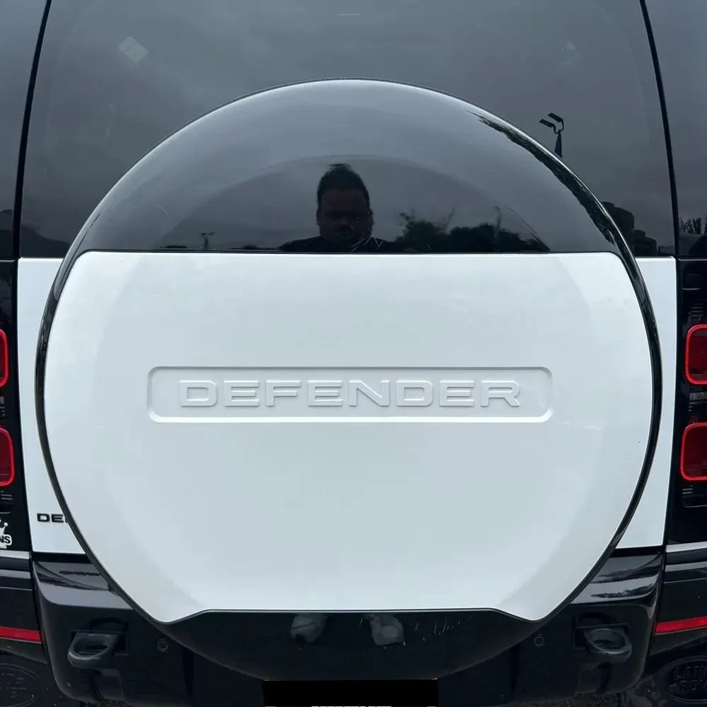 2024 Land Rover Defender 90 P400 X-Dynamic SE