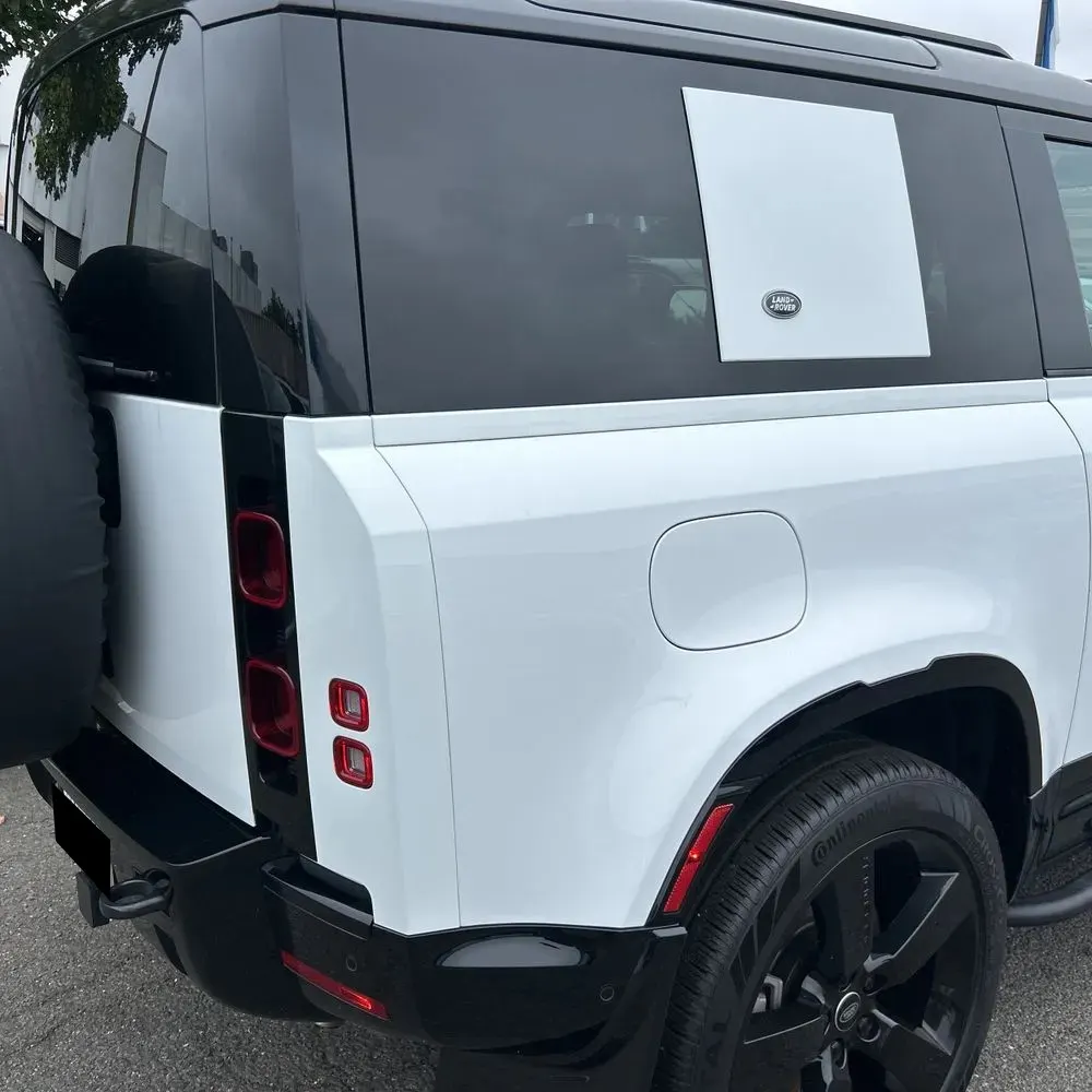2024 Land Rover Defender 90 P400 X-Dynamic SE