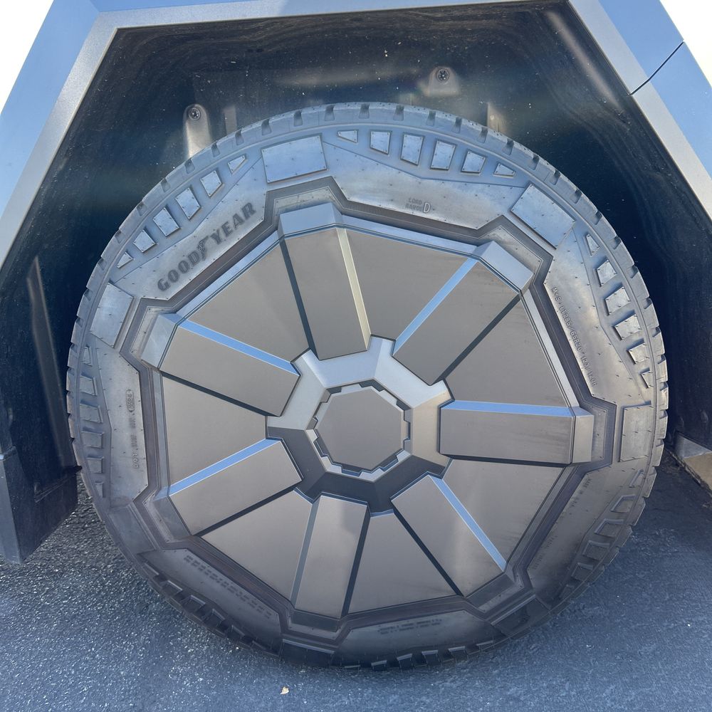 2024 Tesla Cybertruck CyberBeast