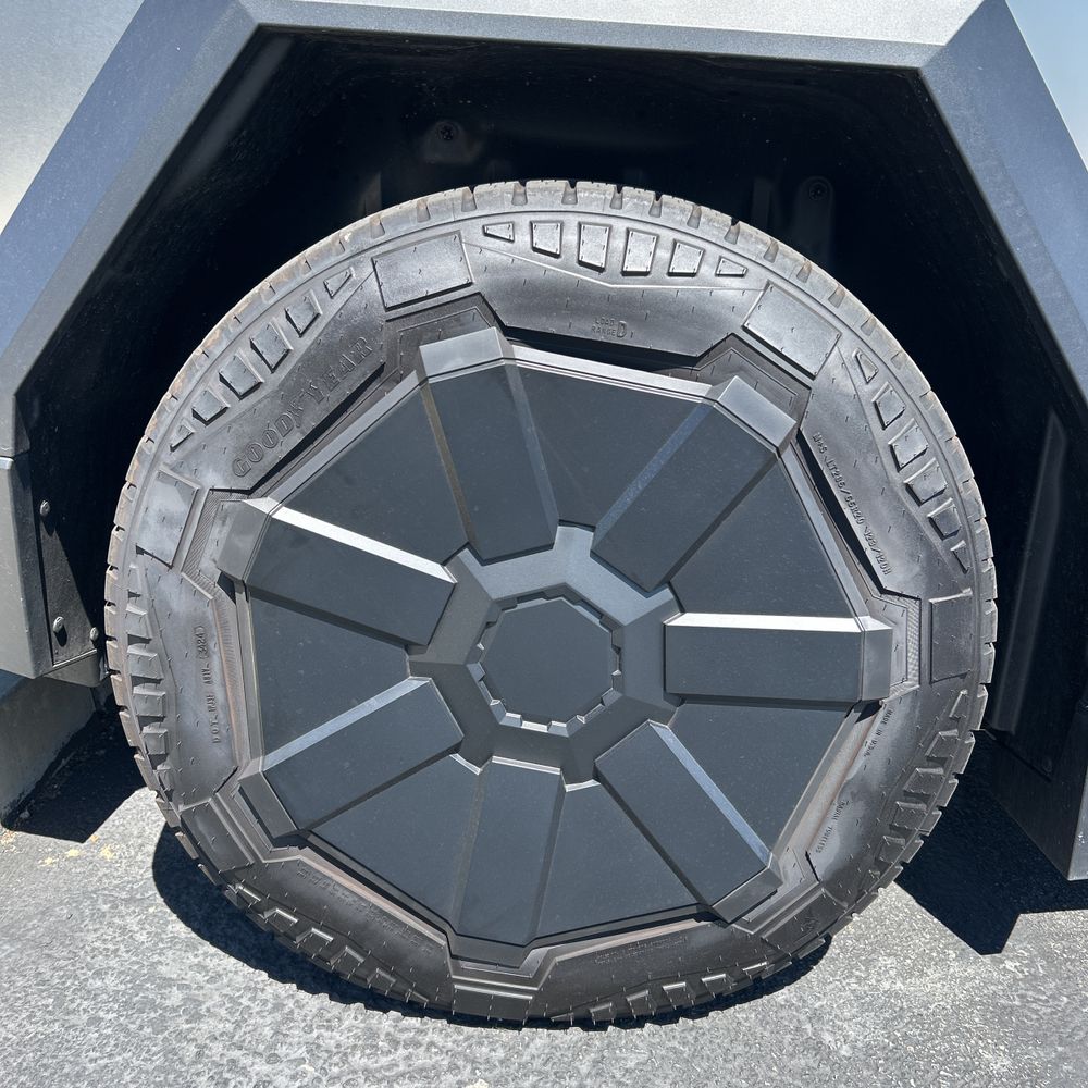 2024 Tesla Cybertruck CyberBeast