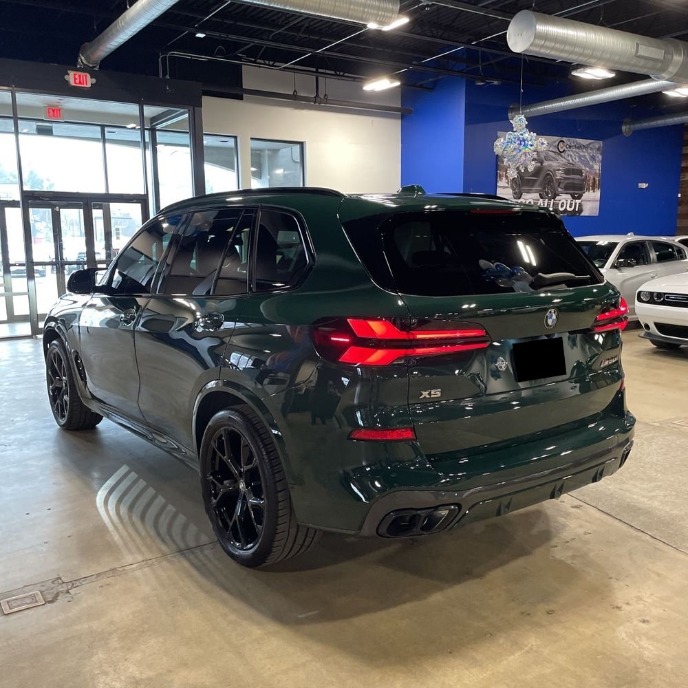 2024 BMW X5 M60i