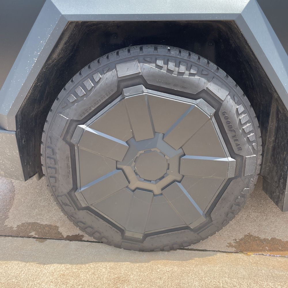 2024 Tesla Cybertruck Base
