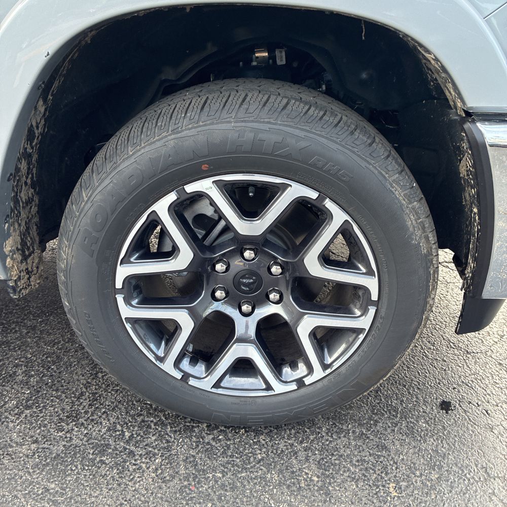 2026 Ram 1500 Laramie Crew Cab 4x4 5'7" Box