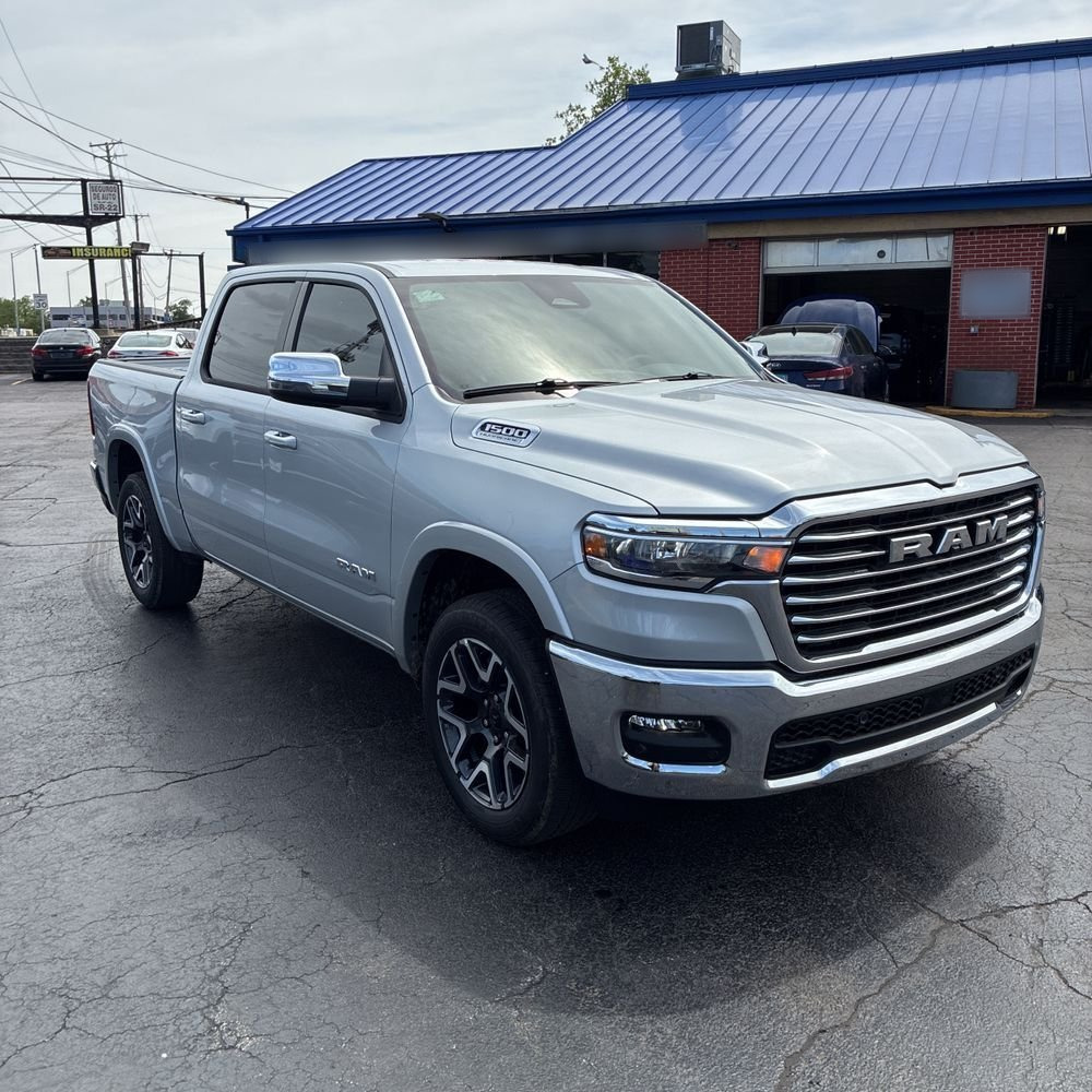 2026 Ram 1500 Laramie Crew Cab 4x4 5'7" Box