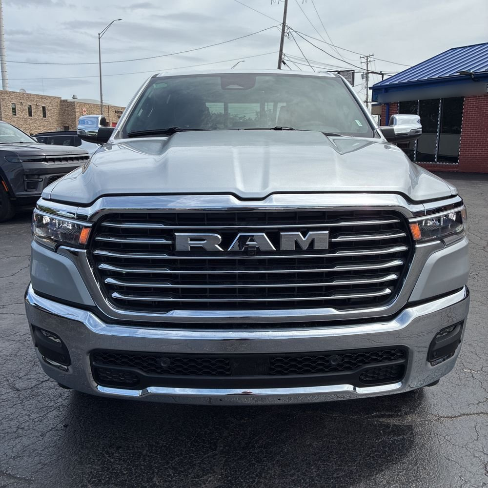 2026 Ram 1500 Laramie Crew Cab 4x4 5'7" Box
