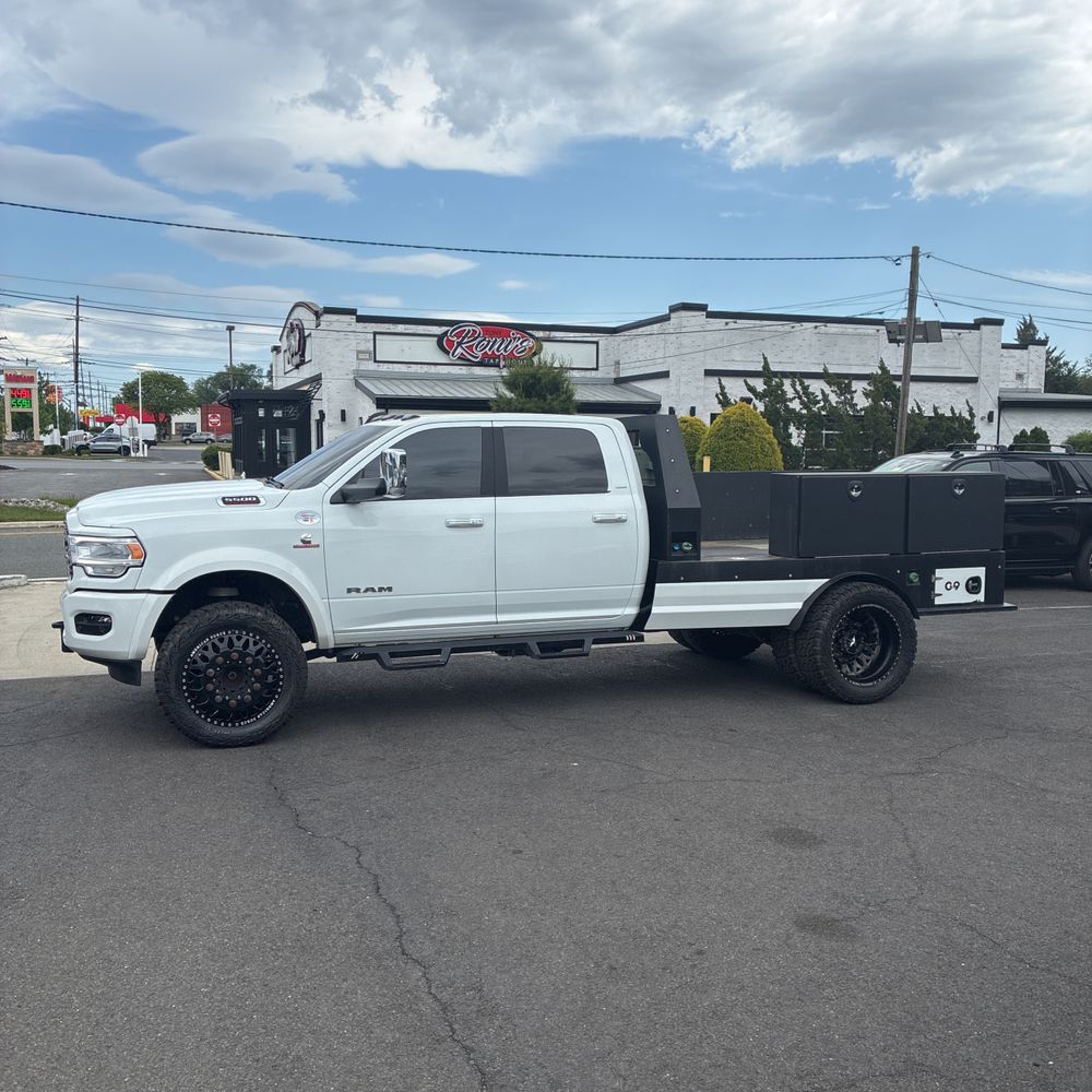 2022 Ram 5500 Chassis Tradesman/SLT/Laramie/Limited
