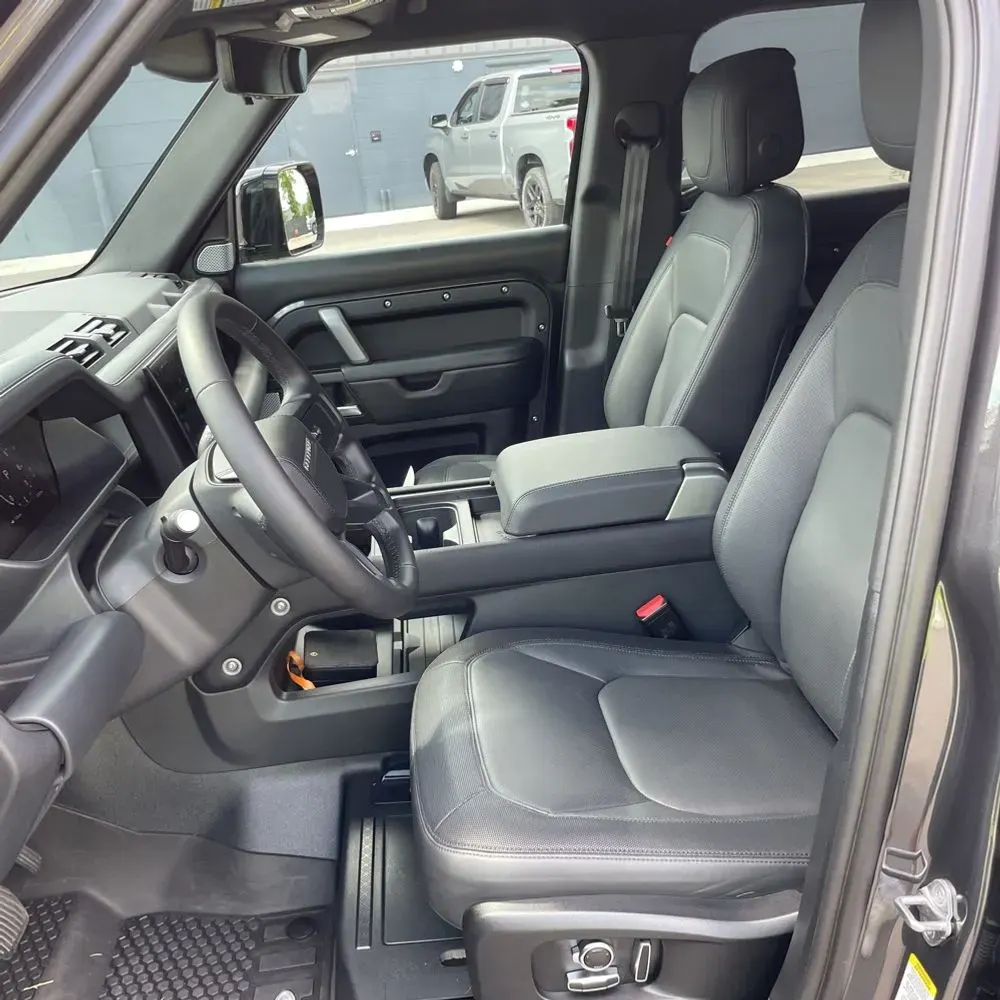 2024 Land Rover Defender 130 Outbound P400