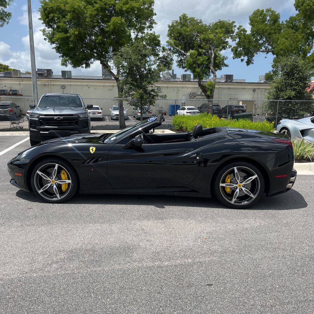 2013 Ferrari California Base