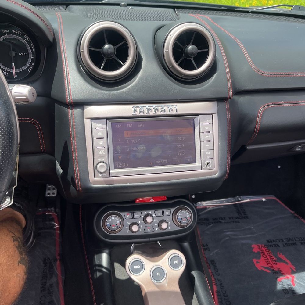 2013 Ferrari California Base