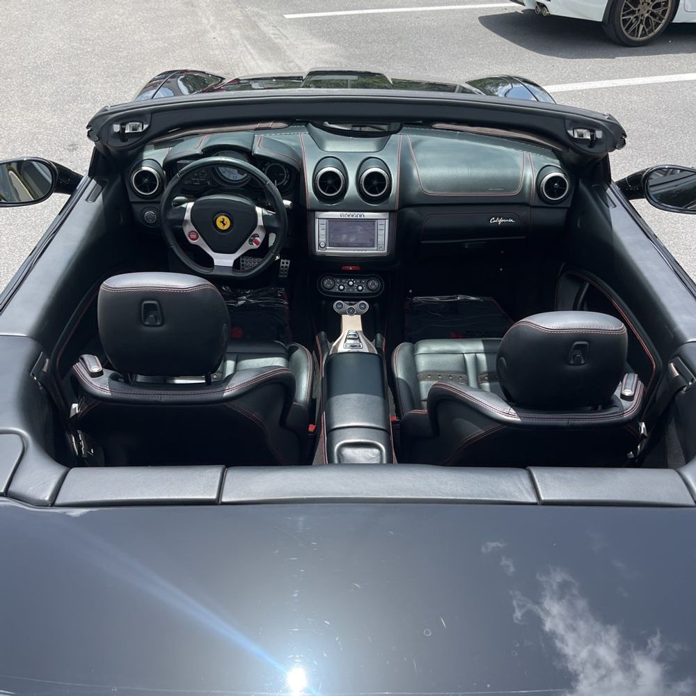 2013 Ferrari California Base