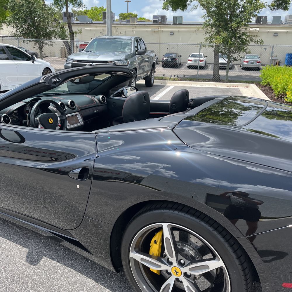 2013 Ferrari California Base