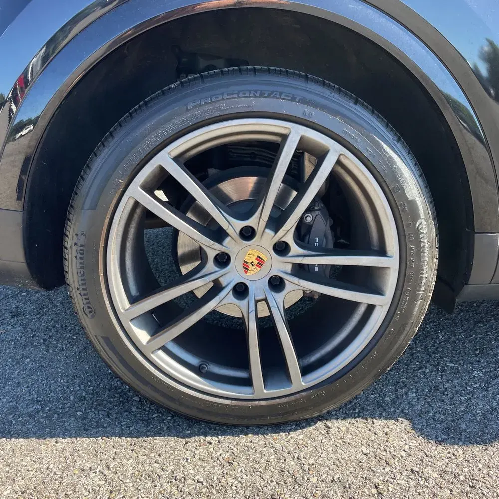 2022 Porsche Cayenne Platinum Edition