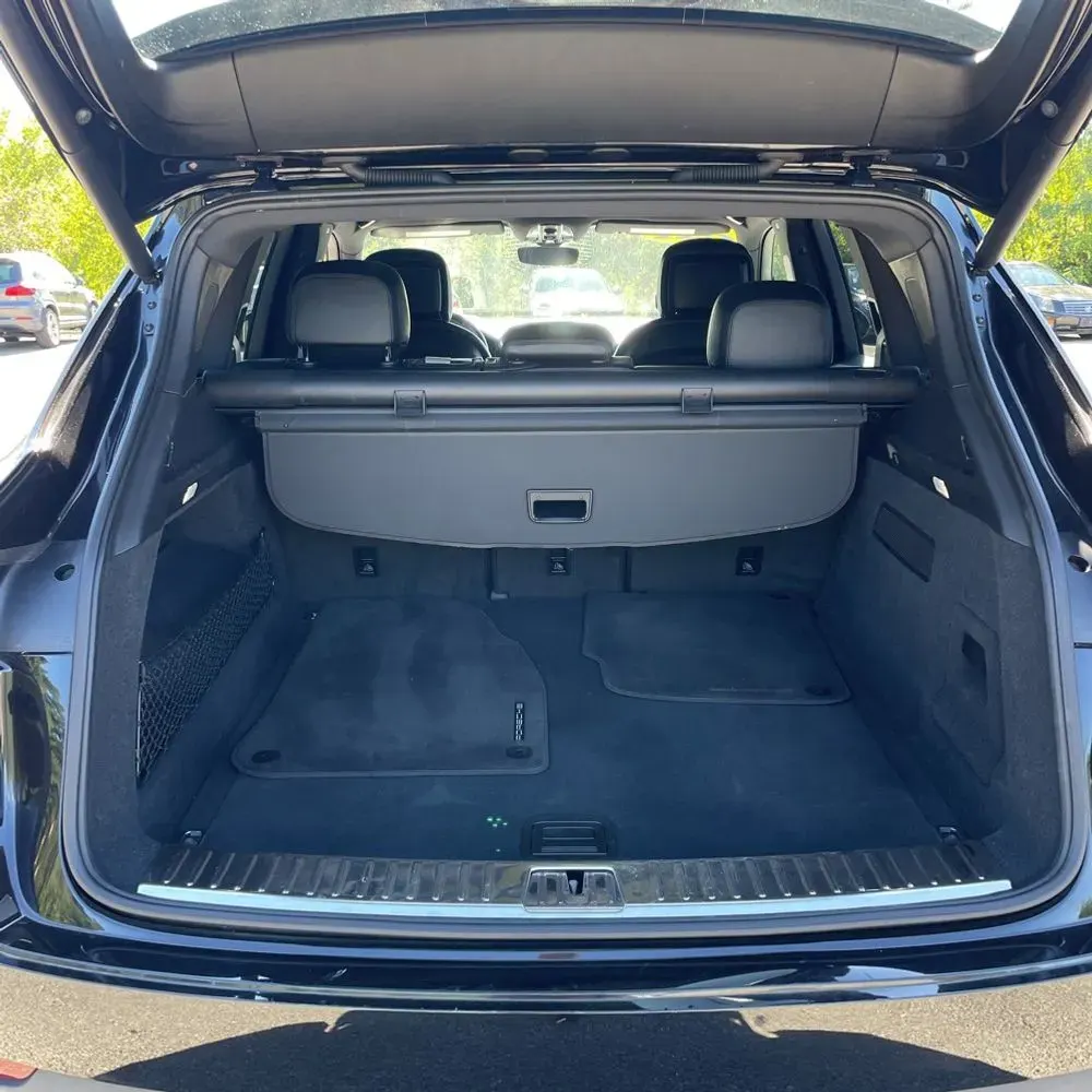 2022 Porsche Cayenne Platinum Edition