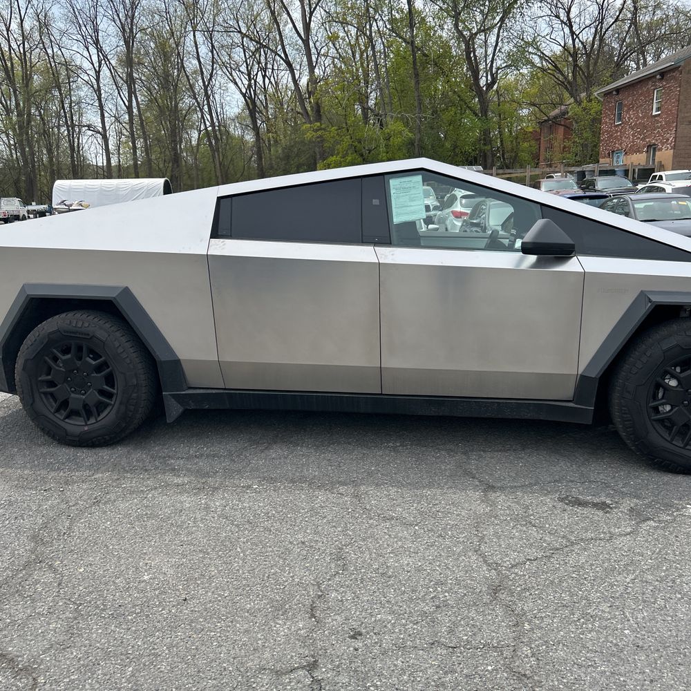 2024 Tesla Cybertruck Base