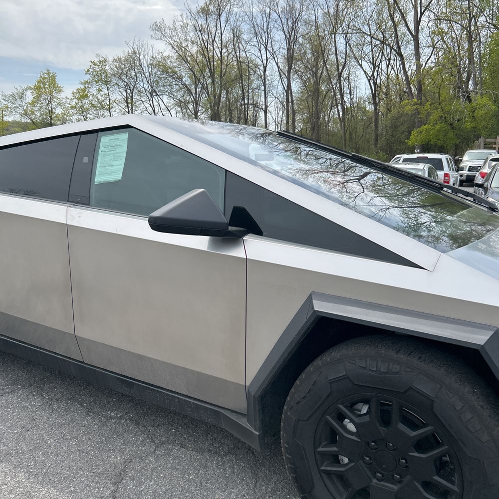 2024 Tesla Cybertruck Base