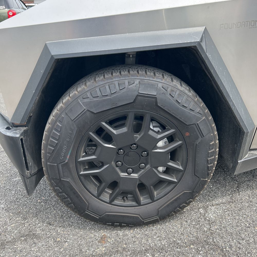 2024 Tesla Cybertruck Base
