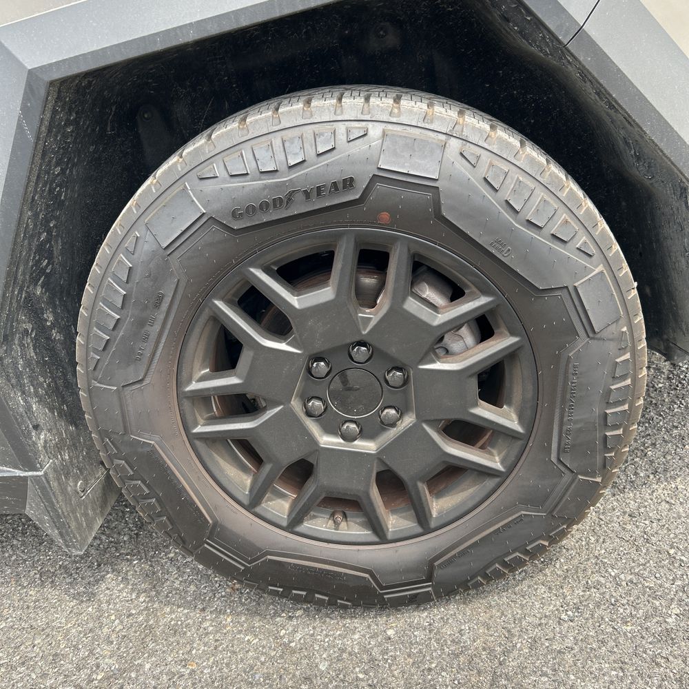 2024 Tesla Cybertruck Base