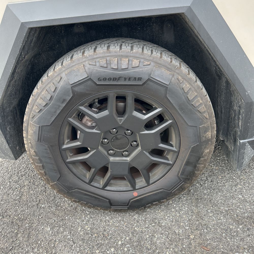 2024 Tesla Cybertruck Base
