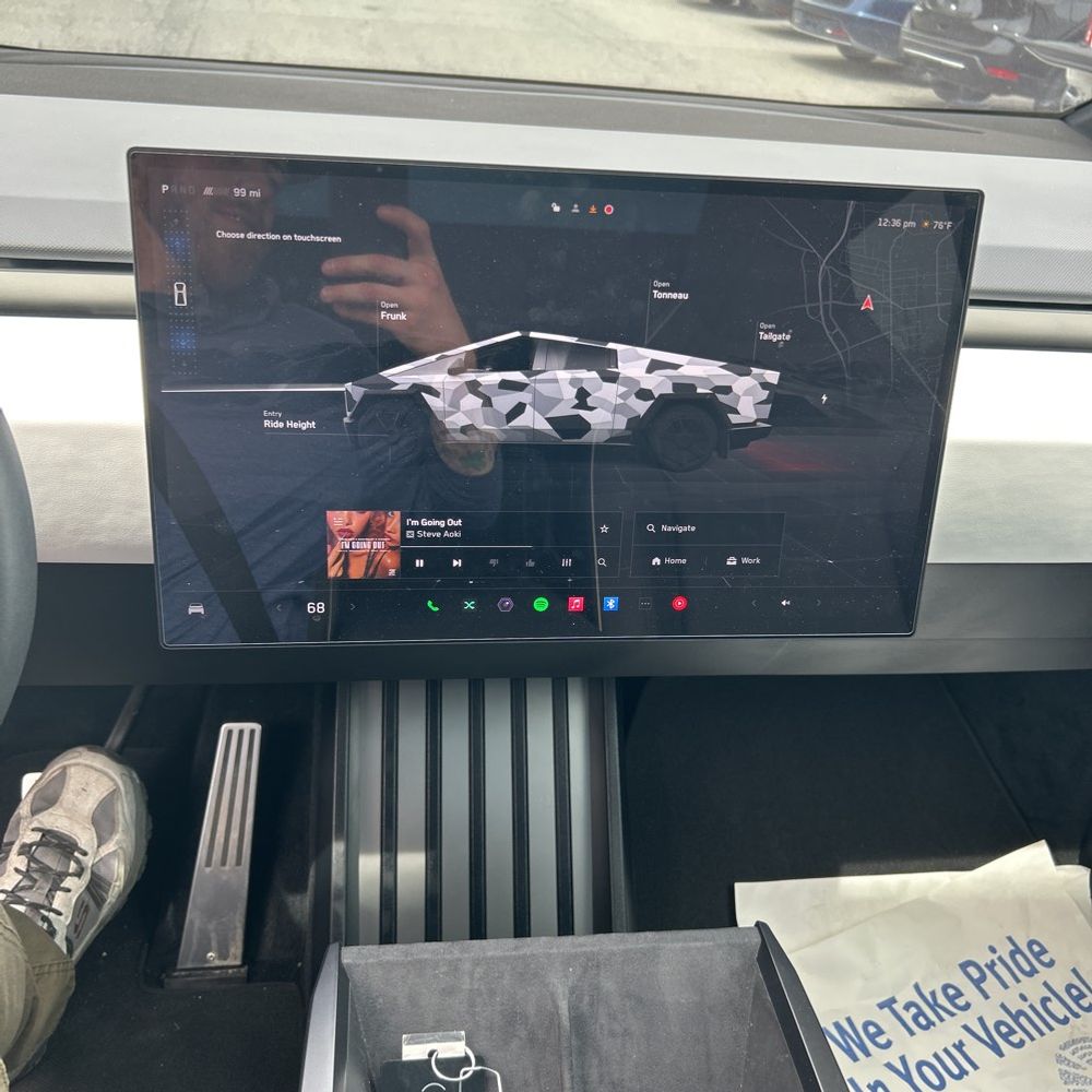 2024 Tesla Cybertruck Base