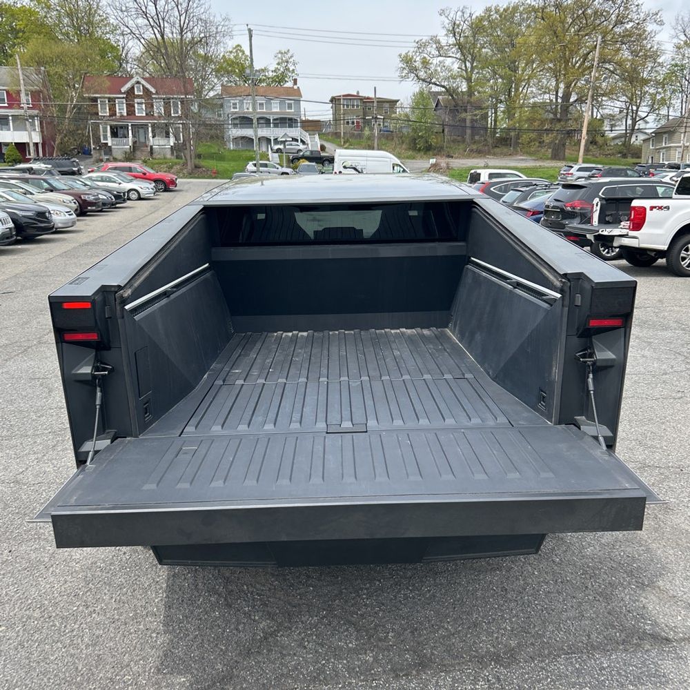 2024 Tesla Cybertruck Base