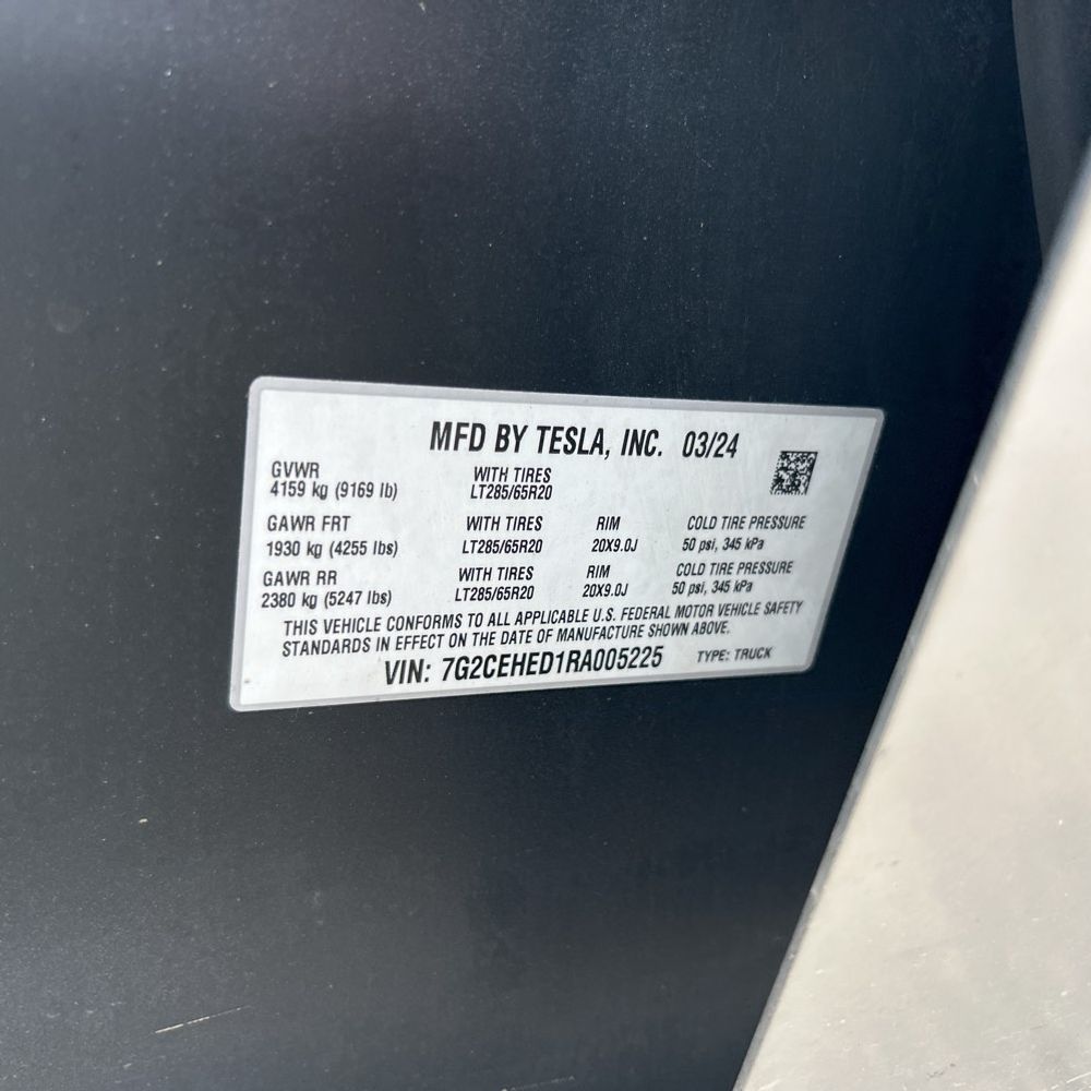 2024 Tesla Cybertruck Base