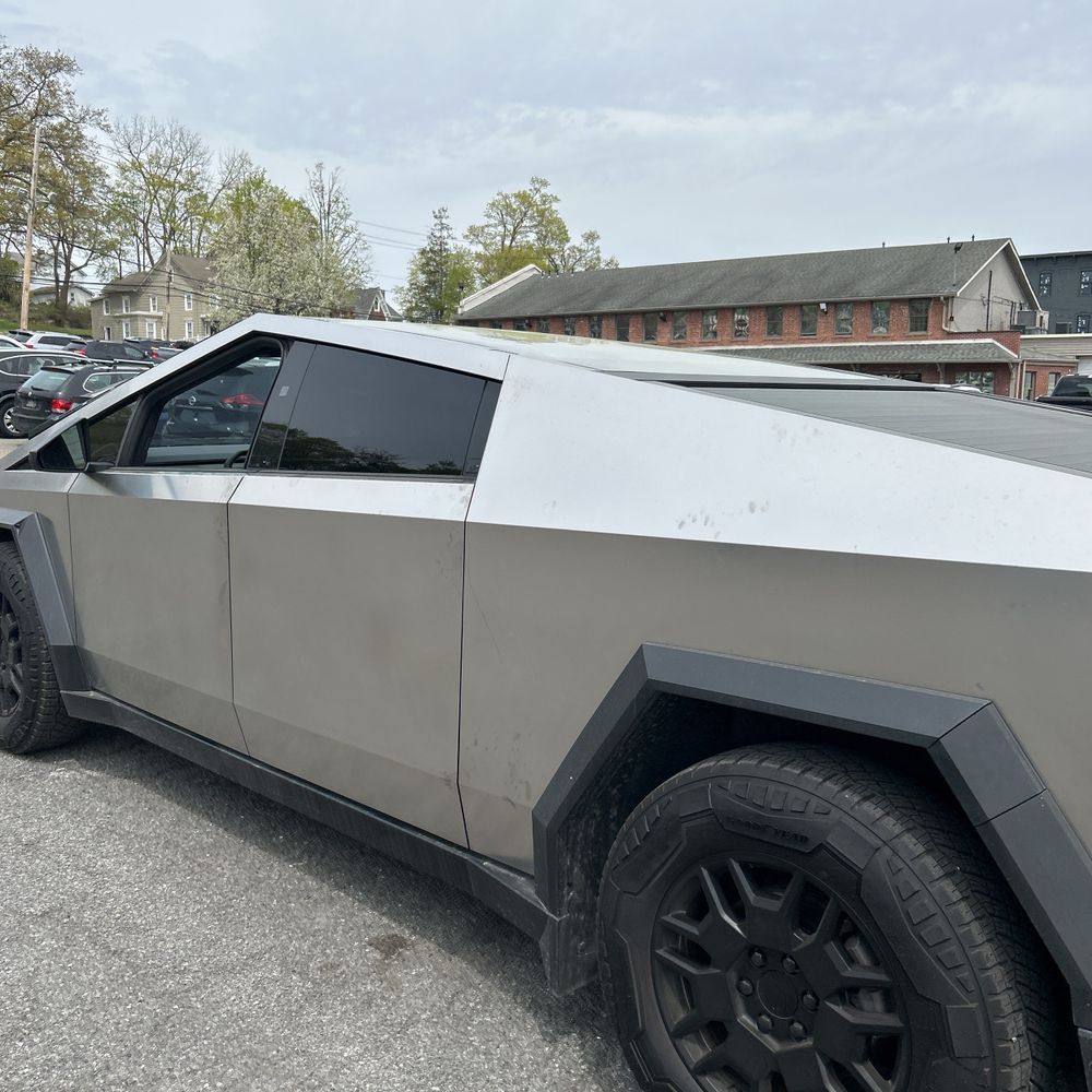 2024 Tesla Cybertruck Base