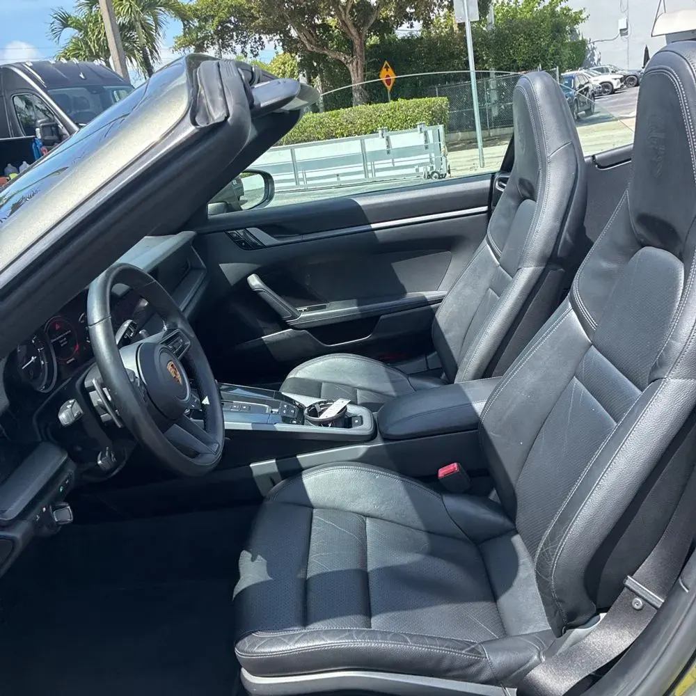 2020 Porsche 911 Carrera Cabriolet