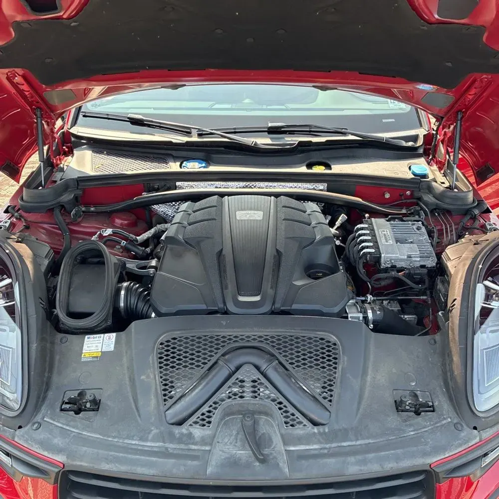2022 Porsche Macan S