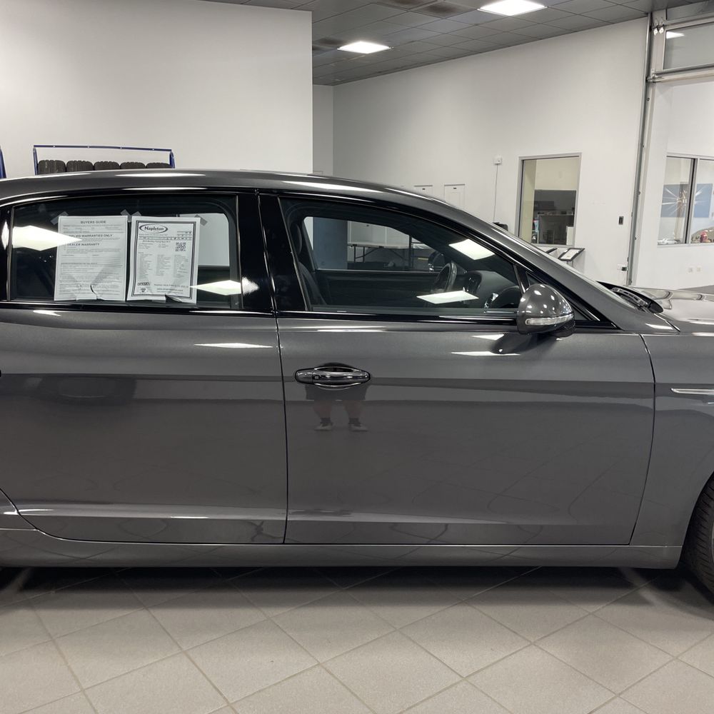 2018 Bentley Flying Spur Base