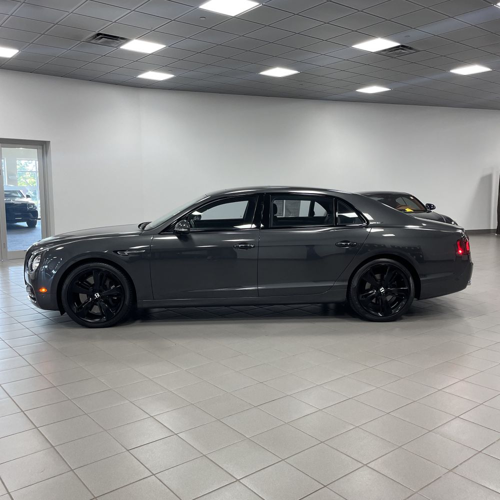 2018 Bentley Flying Spur Base