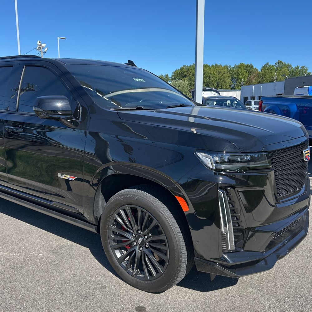 2023 Cadillac Escalade-V ESV Base