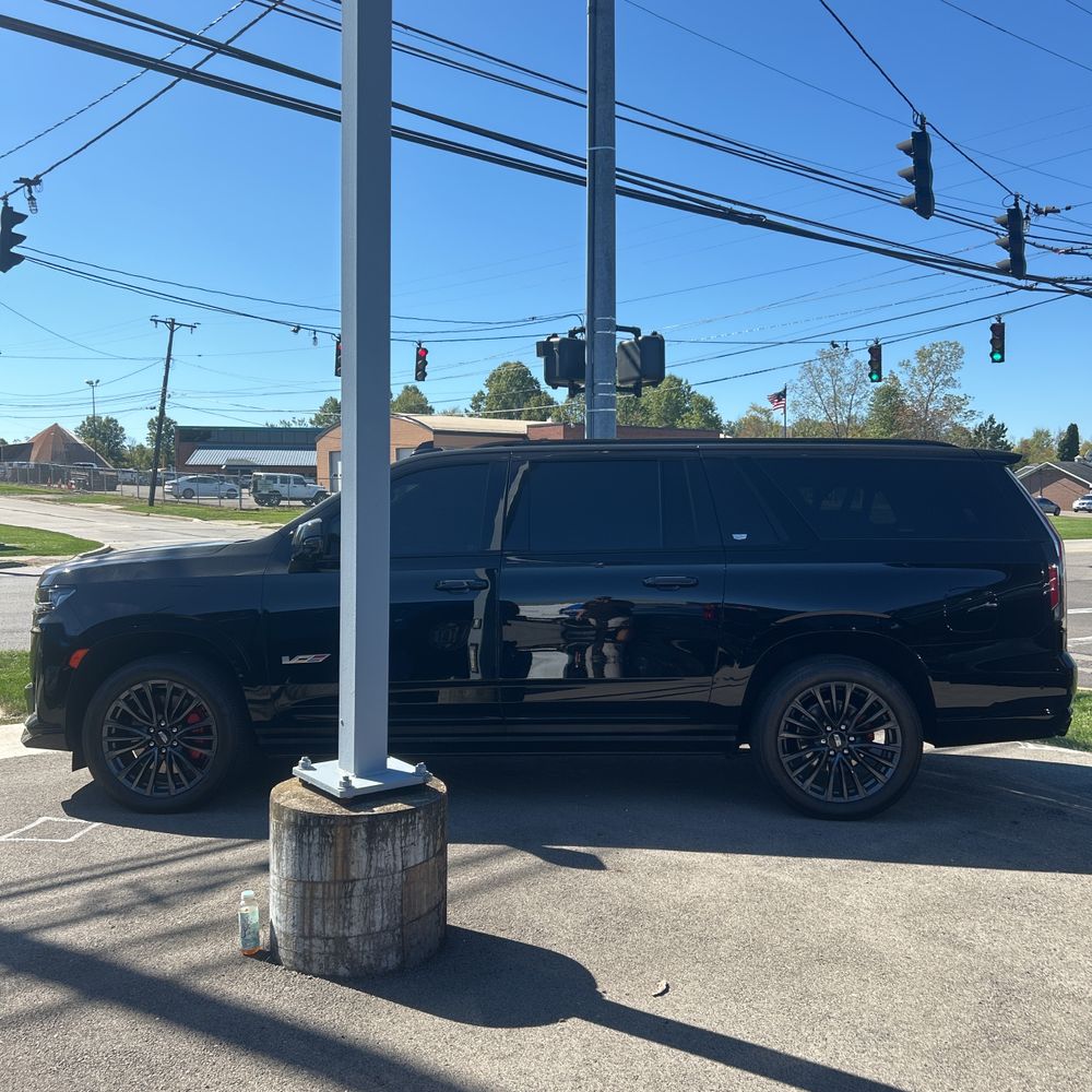 2023 Cadillac Escalade-V ESV Base
