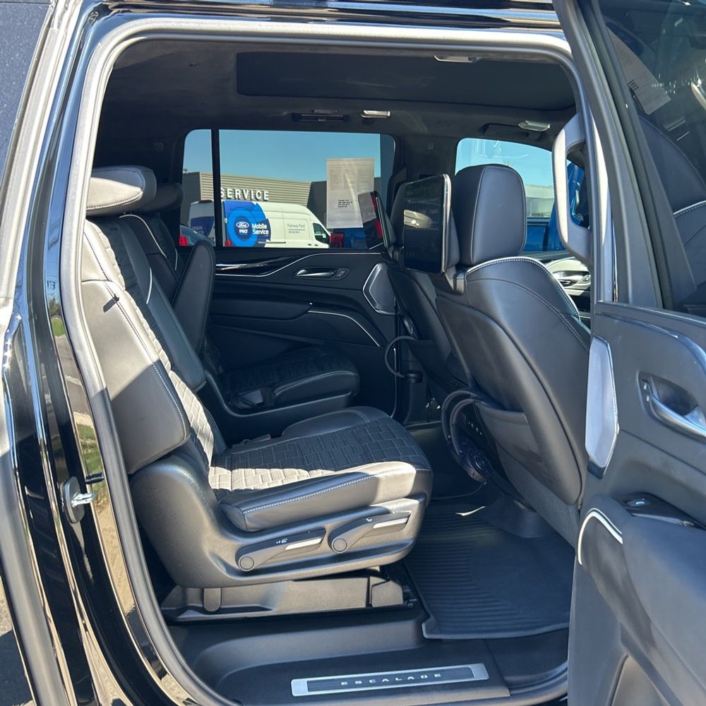 2023 Cadillac Escalade-V ESV Base