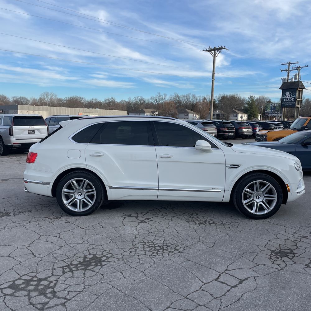 2020 Bentley Bentayga Hybrid