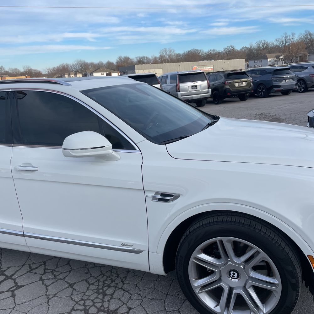 2020 Bentley Bentayga Hybrid