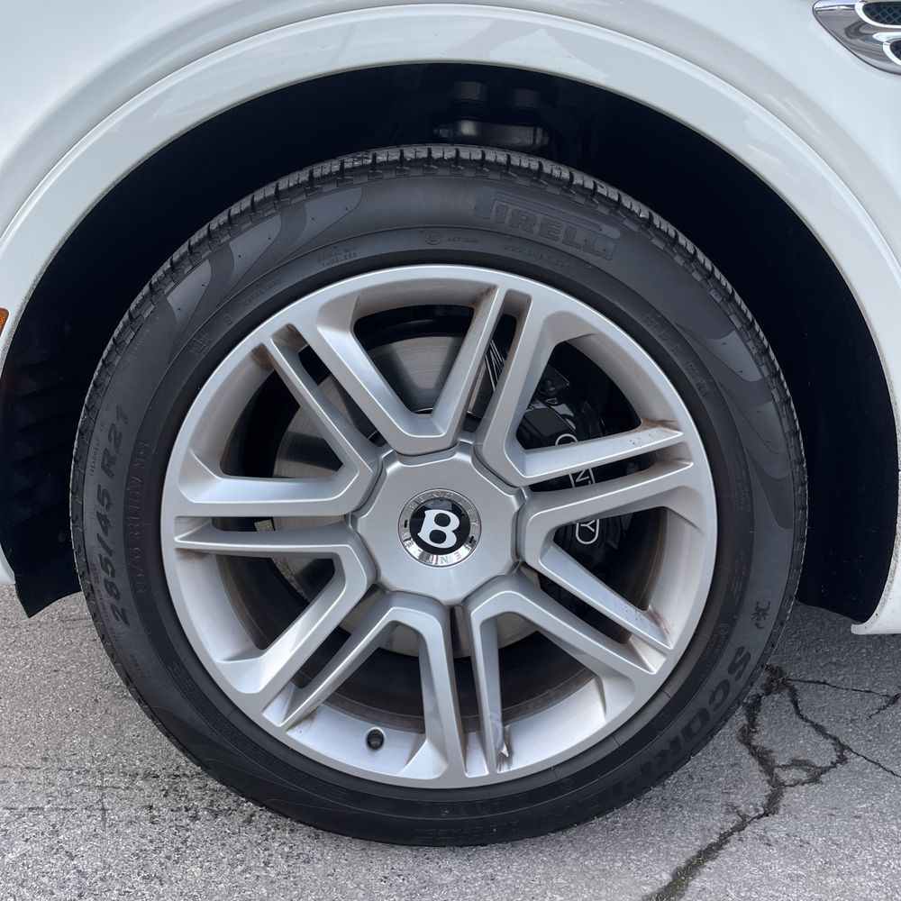 2020 Bentley Bentayga Hybrid