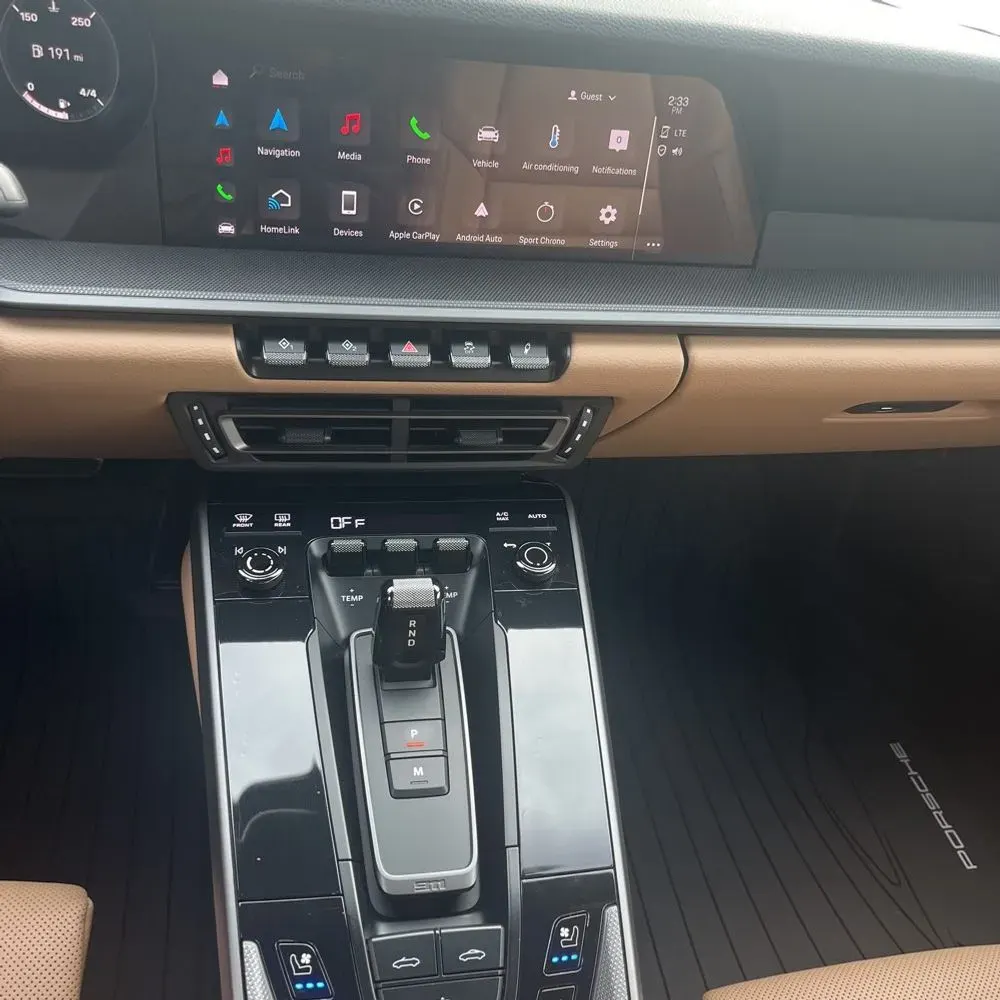 2022 Porsche 911 Carrera