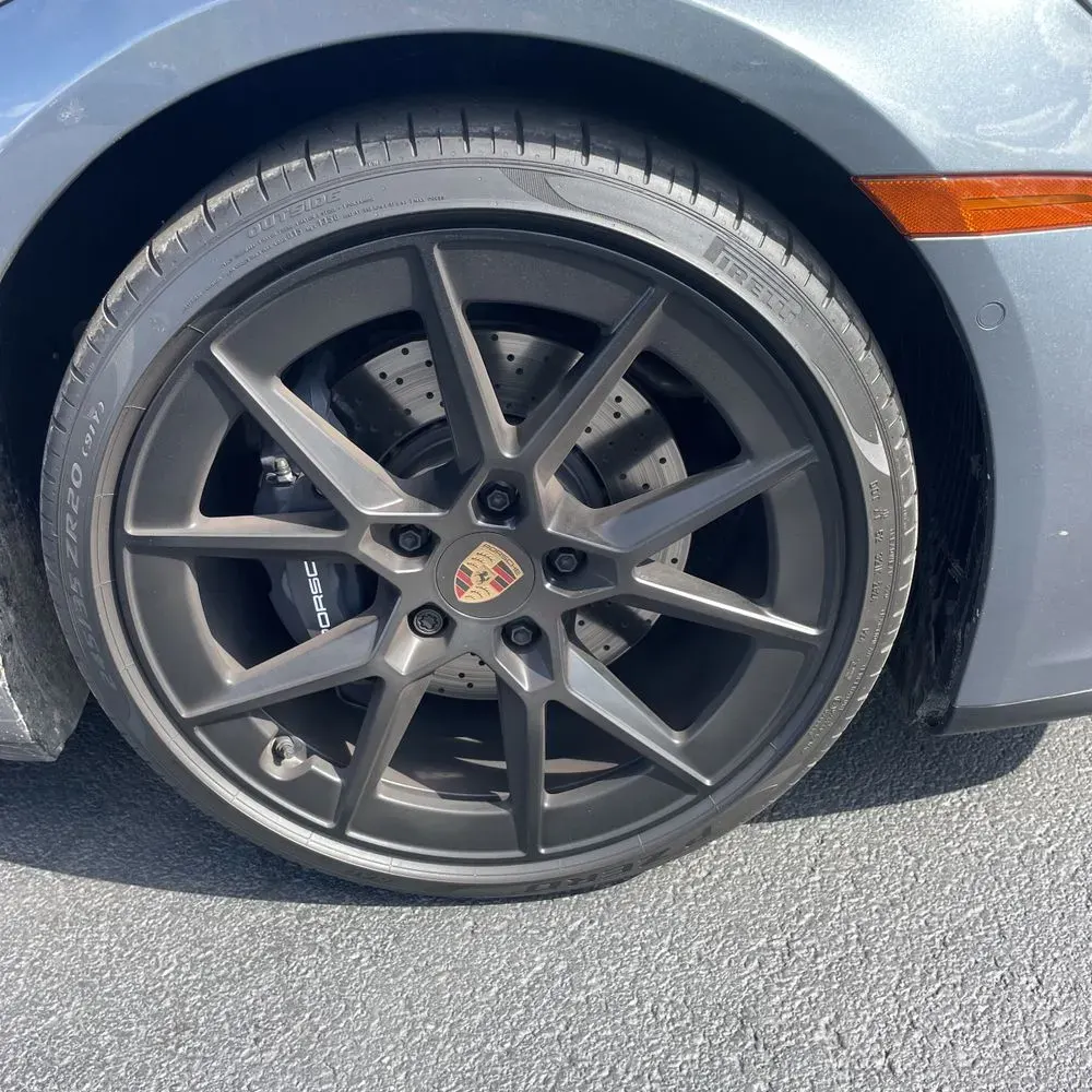 2025 Porsche 911 Carrera